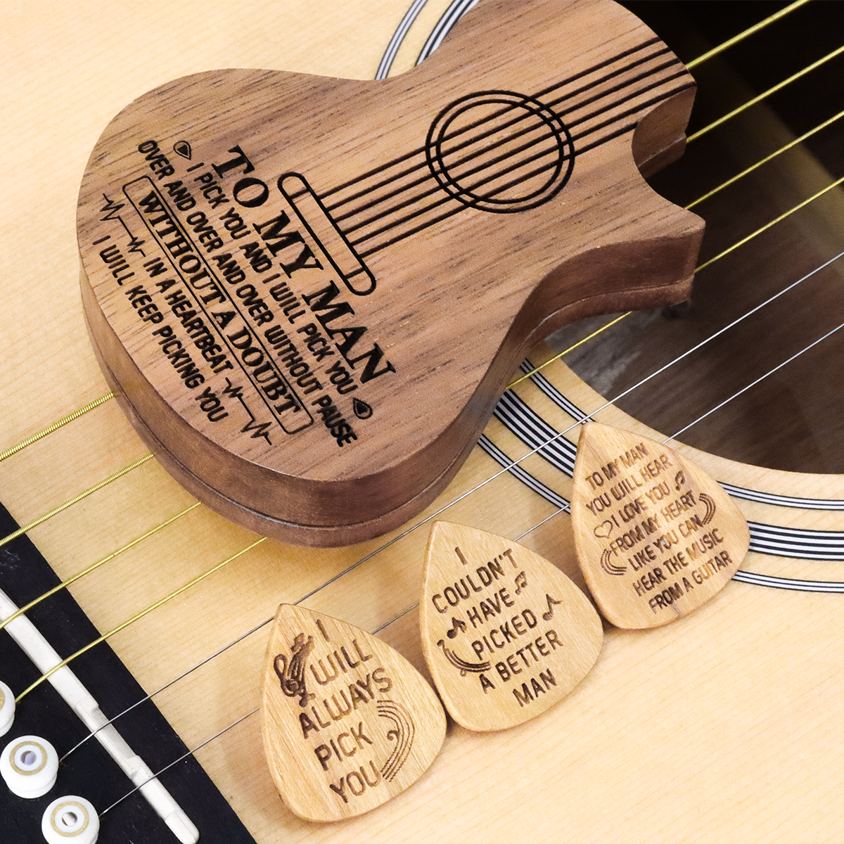 Engraved Guitar Pick Box Personalized Wood Guitar Picks Box Plectrum Container with 3 Pcs Guitar Pick for Music Instrument Guitar Players friend father boyfrend
