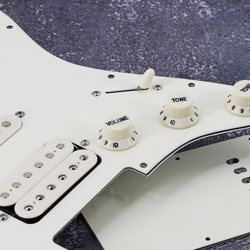 SSH Loaded Prewired Electric Guitar Pickguard Set Pickups for FD ST Style Electric Guitar Silver